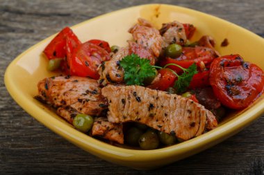 Kızarmış hindi karıştırın