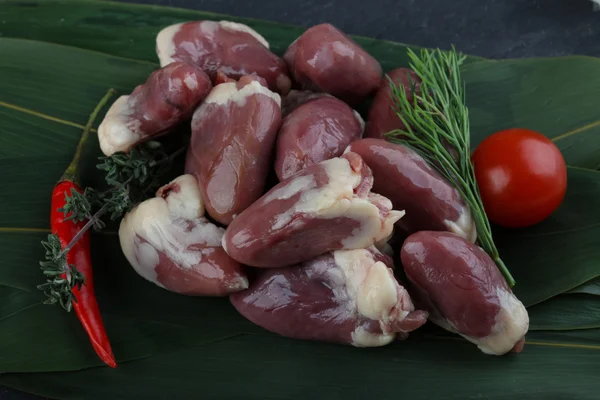 Corações de frango crus — Fotografia de Stock