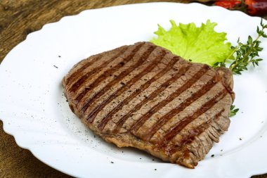 Izgara biftek.