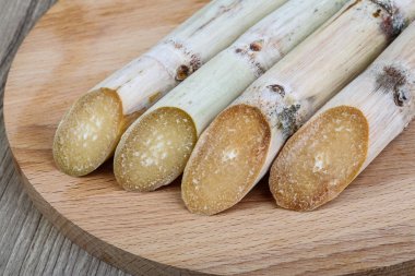 Olgun şeker çubukları