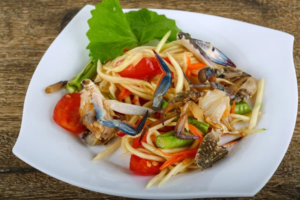 Köstlicher thailändischer Gewürzkrabbensalat — Stockfoto