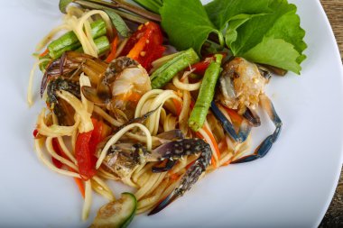 Yengeç Salatası lezzetli Tay baharat