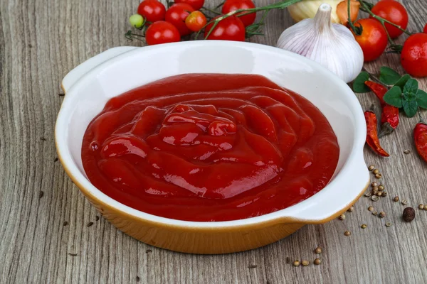 Heller Tomatenketchup — Stockfoto