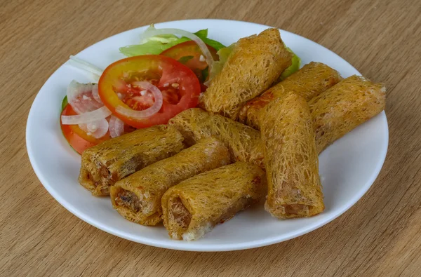 Rollos de primavera tradicionales asiáticos — Foto de Stock