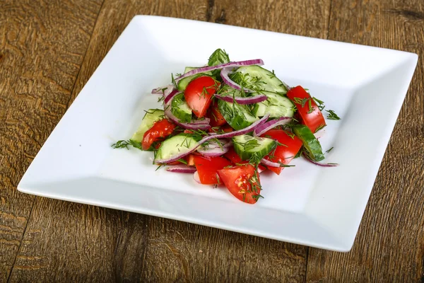 Salada de tomate, cebola e pepino — Fotografia de Stock