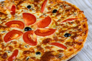 İtalyan ev yapımı pizza