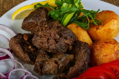 Sıcak sulu ızgara karaciğer