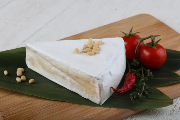 Formaggio brie morbido — Foto Stock