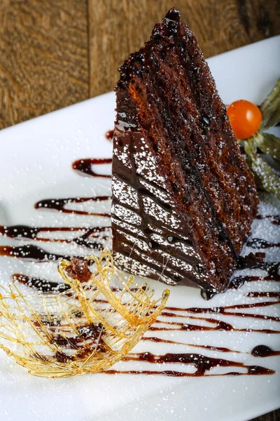 달콤 한 초콜릿 케이크 — 스톡 사진