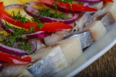 Patatesli ringa fileto.