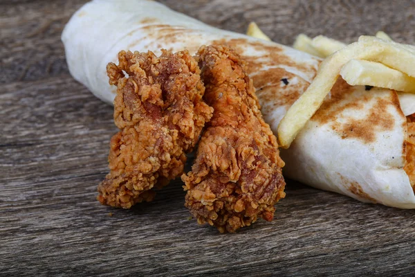 Rolo de frango com legumes — Fotografia de Stock