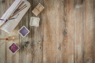 Tahta masadaki spa tedavisinin bileşimi