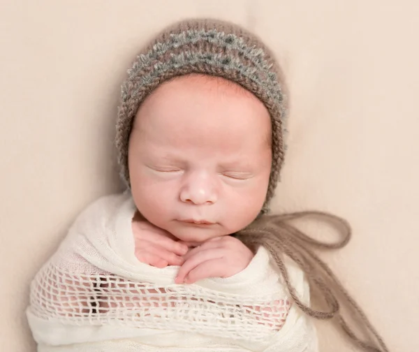 Lovely face of sleepy newborn baby — Stock Photo, Image