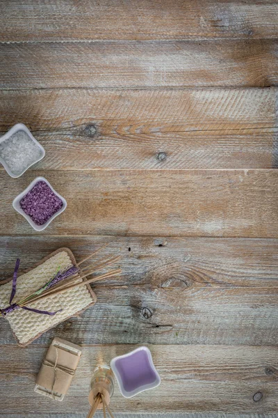 Composición del tratamiento de spa en la mesa de madera —  Fotos de Stock