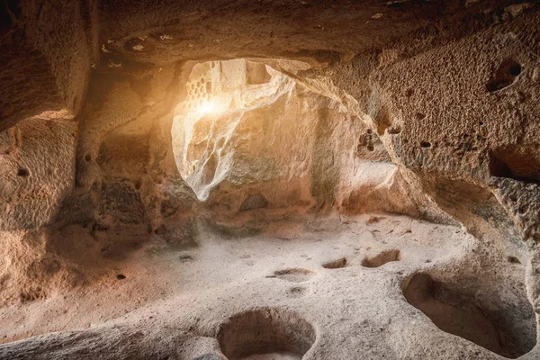 Pasajes realizados en la montaña de Capadocia — Foto de Stock