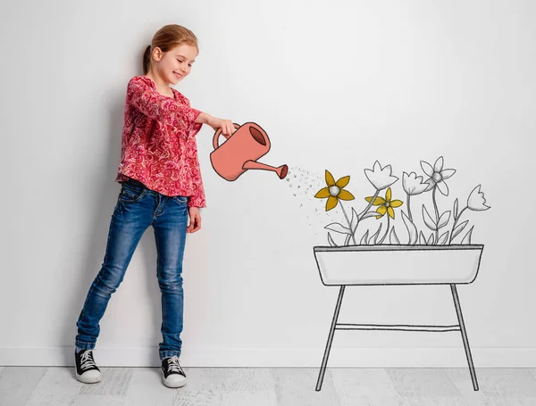 Pequena menina regando flores em esboço colorido — Fotografia de Stock