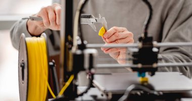 3D yazıcısı olan adam