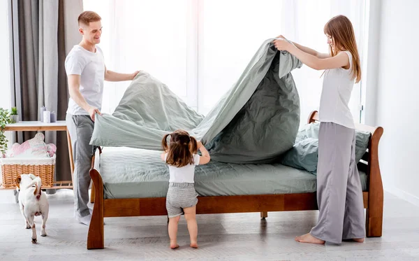 Zonnige familie ochtend — Stockfoto