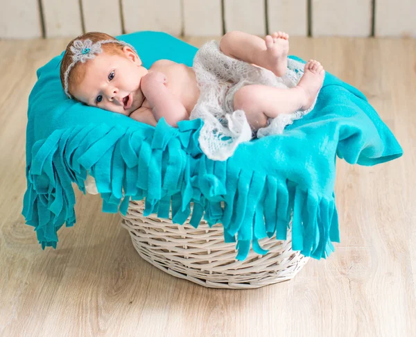 Schönes neugeborenes Baby schläft — Stockfoto