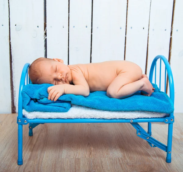 Erkek bebek uyur — Stok fotoğraf