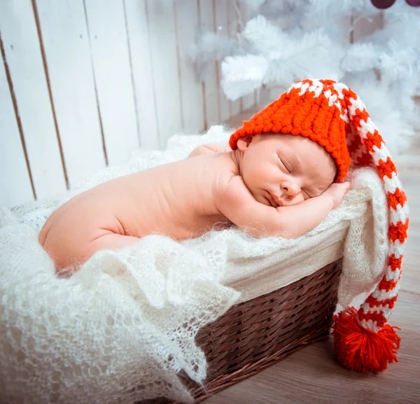 Cute newborn baby sleeps — Stock Photo, Image