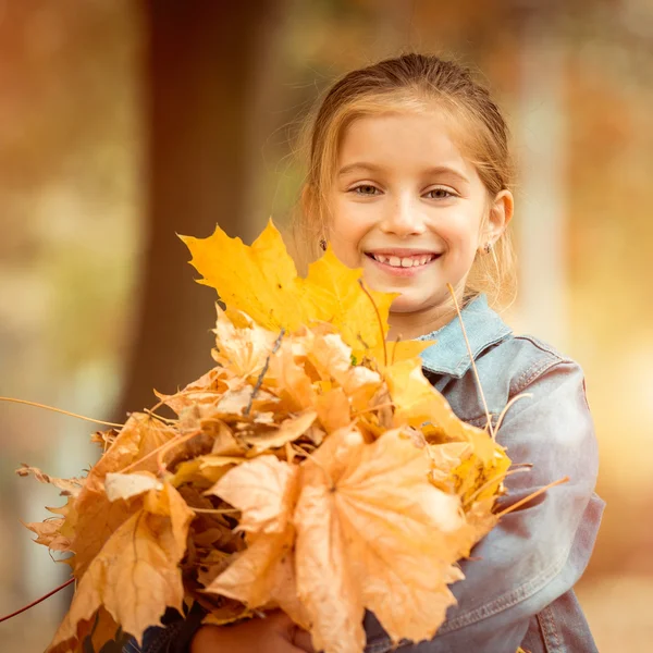 Portrait of a little girl — Stock Photo, Image