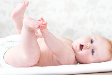 çıplak bebek yakın çekim