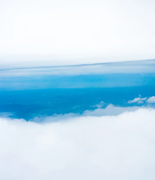 Blue sky and white cloud