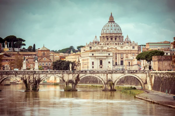 View of Saint Peter cathedral — Stock Photo, Image