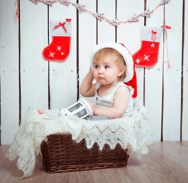 Little girl holding a flashlight — Stock Photo, Image