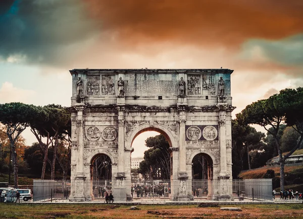 Konstantinský oblouk v Římě — Stock fotografie