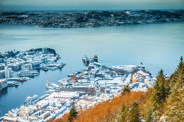 Vista de inverno em bergen — Fotografia de Stock