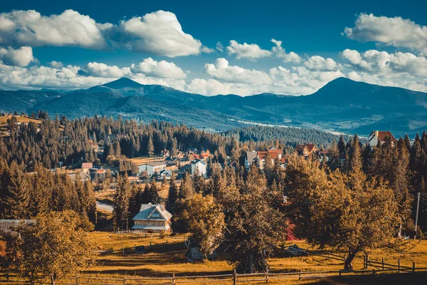 Dağlar Karpaty manzara — Stok fotoğraf