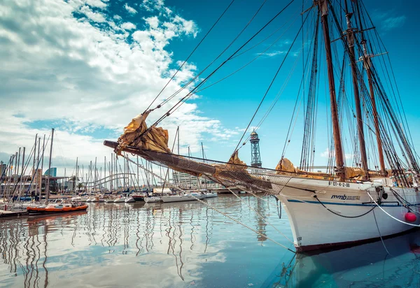 Yates en el puerto de Barcelona —  Fotos de Stock