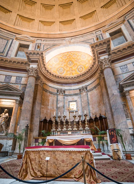 Interior of the Pantheon in Rome — Stock Photo, Image