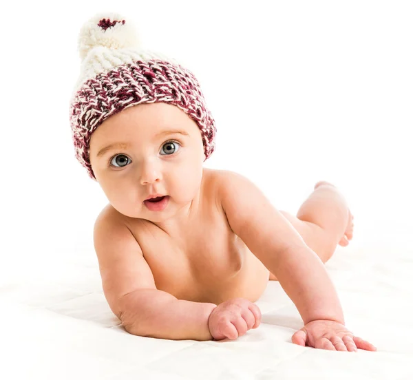 Baby Mädchen mit braunem Hut — Stockfoto