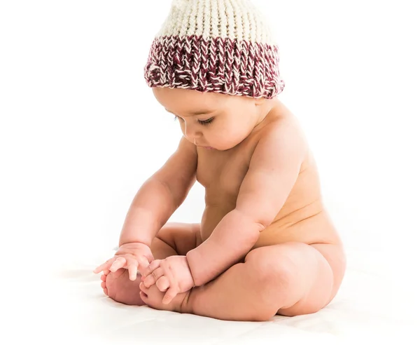 Bébé fille en chapeau brun — Photo