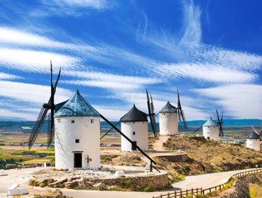 Campo de Criptana 'daki yel değirmenleri
