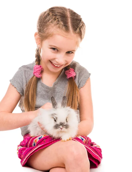Menina com um coelho — Fotografia de Stock