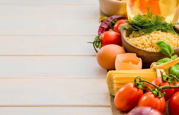 Pasta en specerijen — Stockfoto