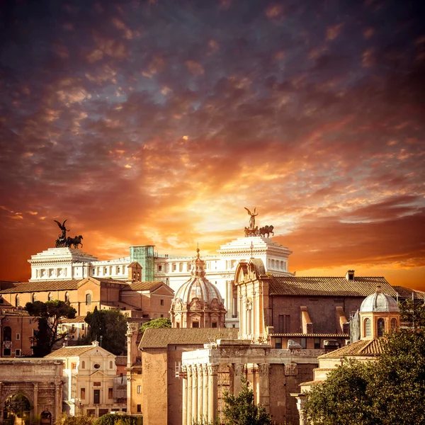 View of the monument to Vittorio Emanuele — Stock Photo, Image