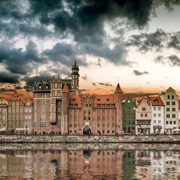 Uitzicht op de waterkant in Gdansk — Stockfoto