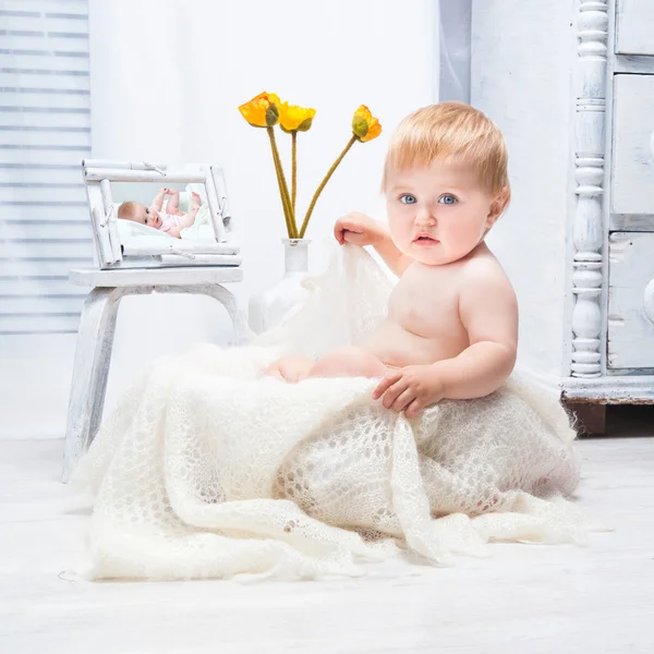 Beautifu happy baby — Stock Photo, Image