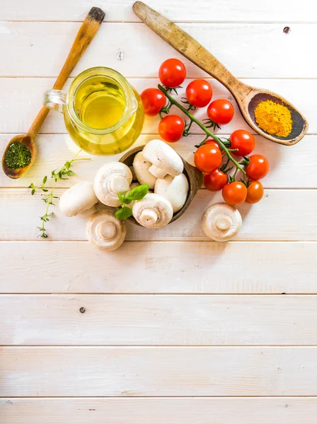 Ingredientes para cozinhar alimentos vegetarianos — Fotografia de Stock