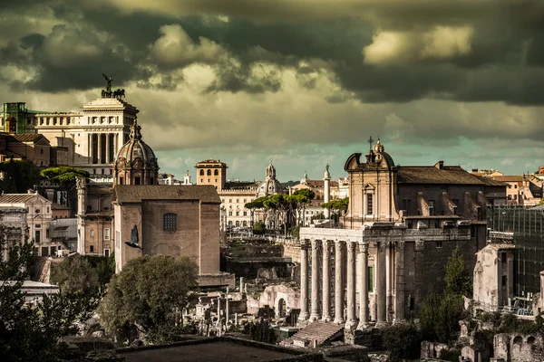 Roman ruins in Rome — Stock Photo, Image