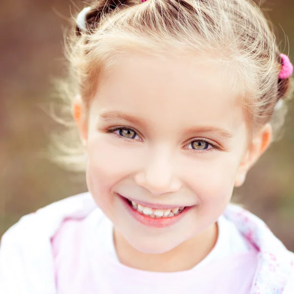 Menina bonita — Fotografia de Stock