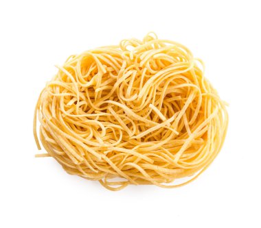 çiğ yumurta noodles