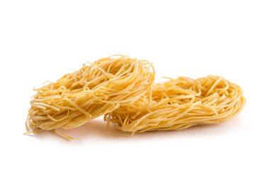 çiğ yumurta noodles