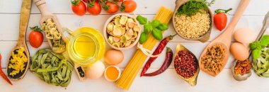 baharat ve pişmemiş makarna