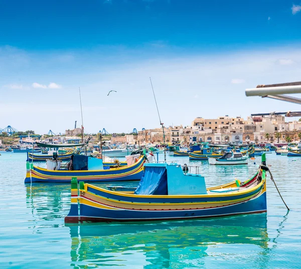 Barcos no porto de marsaxlokk — Fotografia de Stock